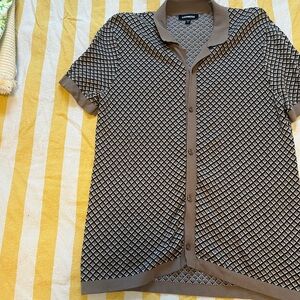 Patterned Short Sleeve Button-Up sweater Shirt
